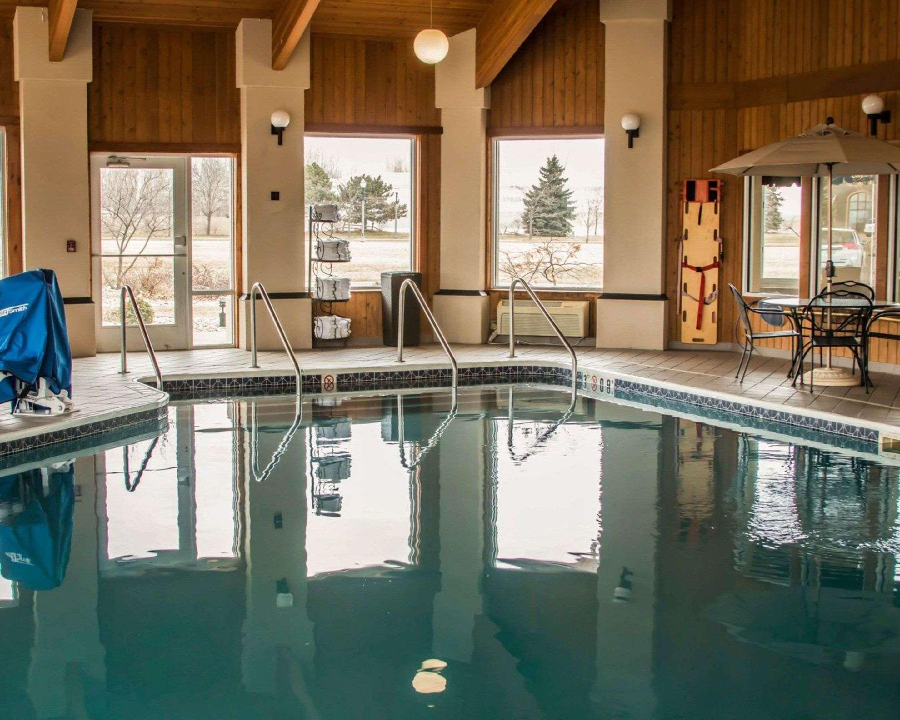Comfort Inn&Suites Dimondale Extérieur photo