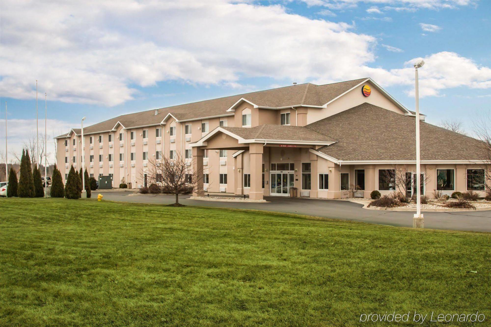 Comfort Inn&Suites Dimondale Extérieur photo